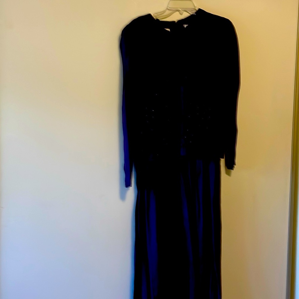 Vintage 90’s maxi dress with embroidery & button detail.